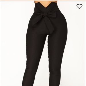 Fashion Nova “Knot Your Girl Pants” Size M